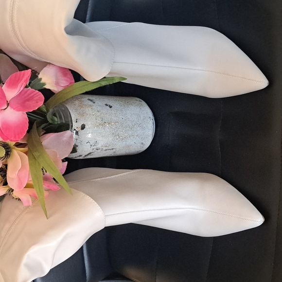 Nwot Beige Knee-High Boots - Picture 2 of 8